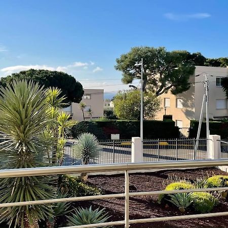 17 - Appartement Neuf, Parking Terrasse Et Jolie Vue Бандол Екстериор снимка