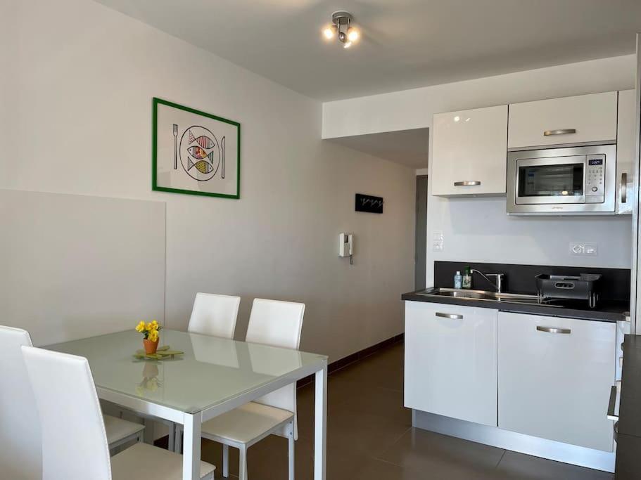 17 - Appartement Neuf, Parking Terrasse Et Jolie Vue Бандол Екстериор снимка