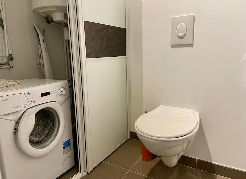 17 - Appartement Neuf, Parking Terrasse Et Jolie Vue Бандол Екстериор снимка
